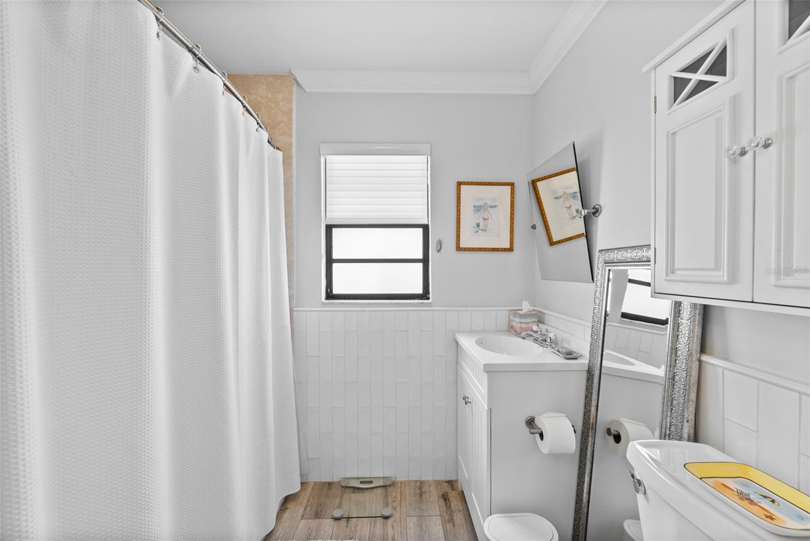 VIRGINIA TERRACE - Residential