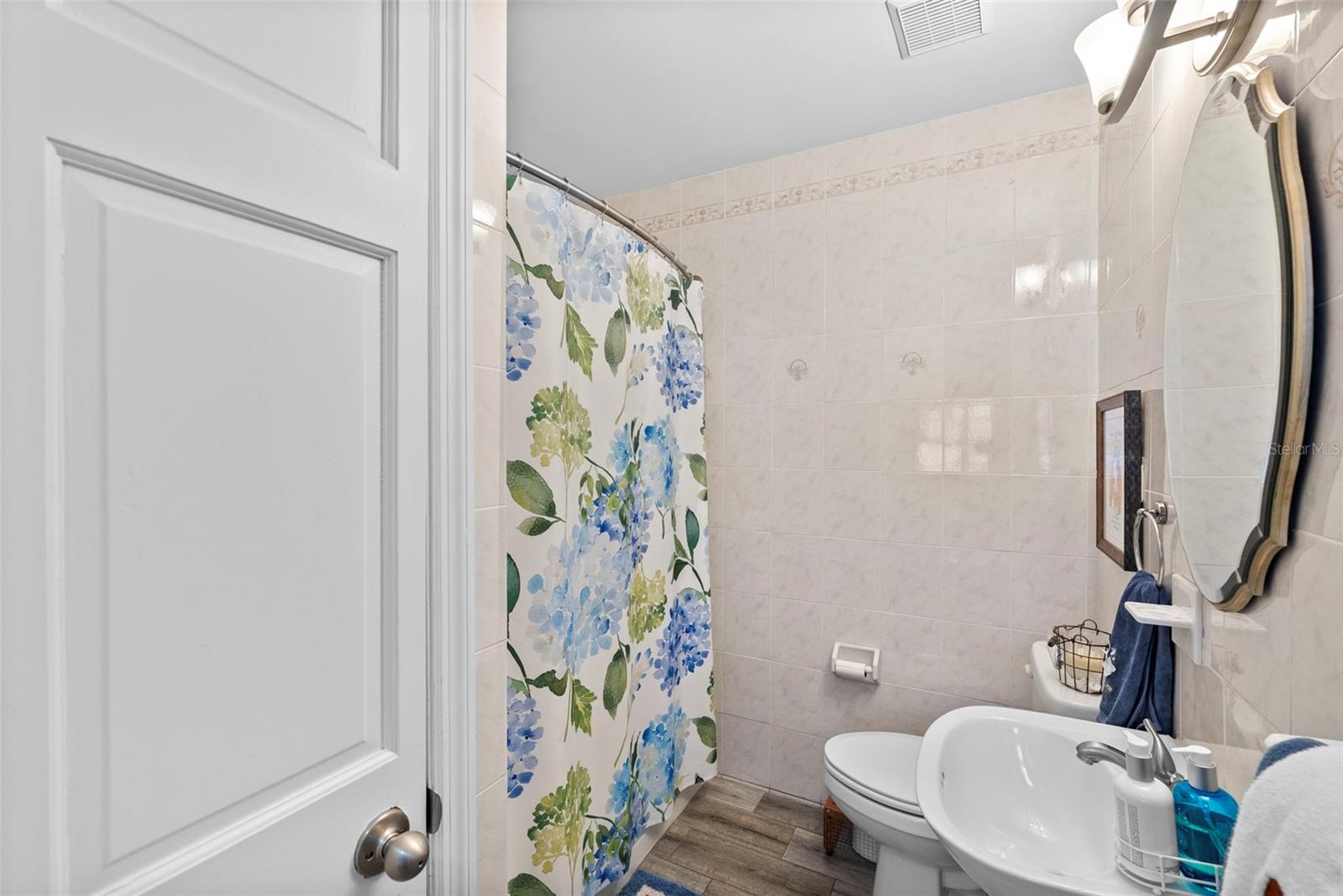 VIRGINIA TERRACE - Residential