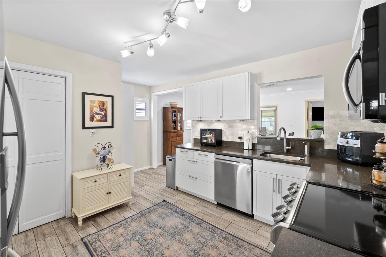 VIRGINIA TERRACE - Residential