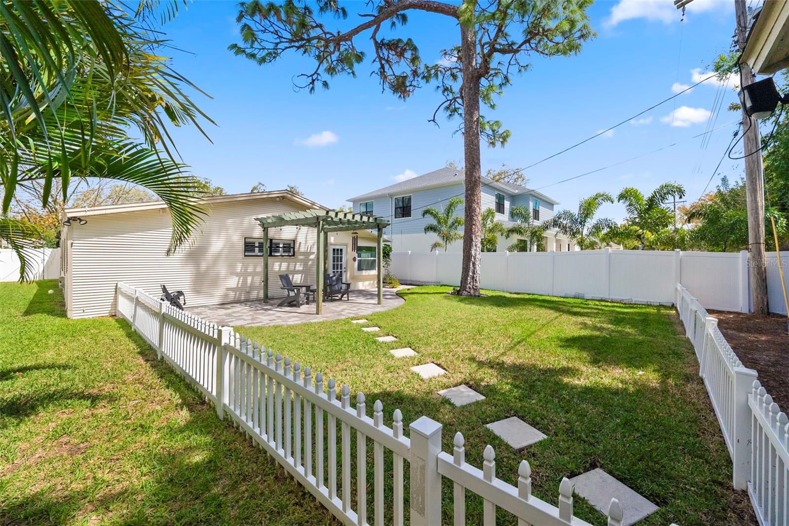 VIRGINIA TERRACE - Residential