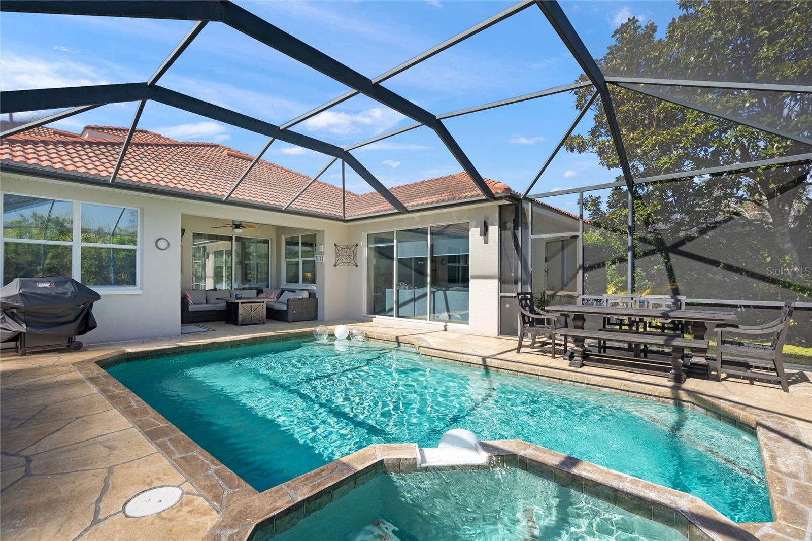 TAILFEATHER WAY AT TARA - Residential