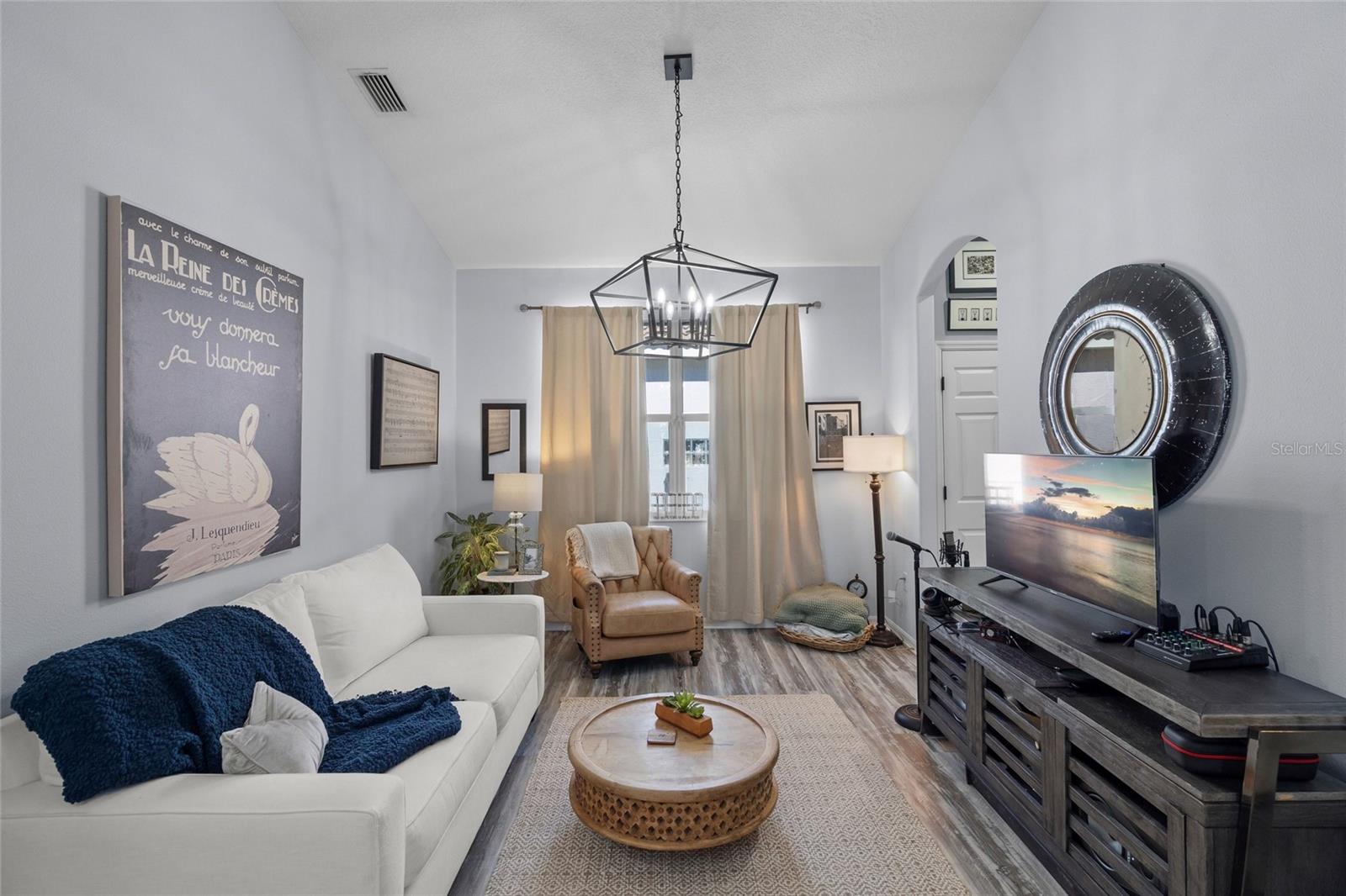 TAILFEATHER WAY AT TARA - Residential