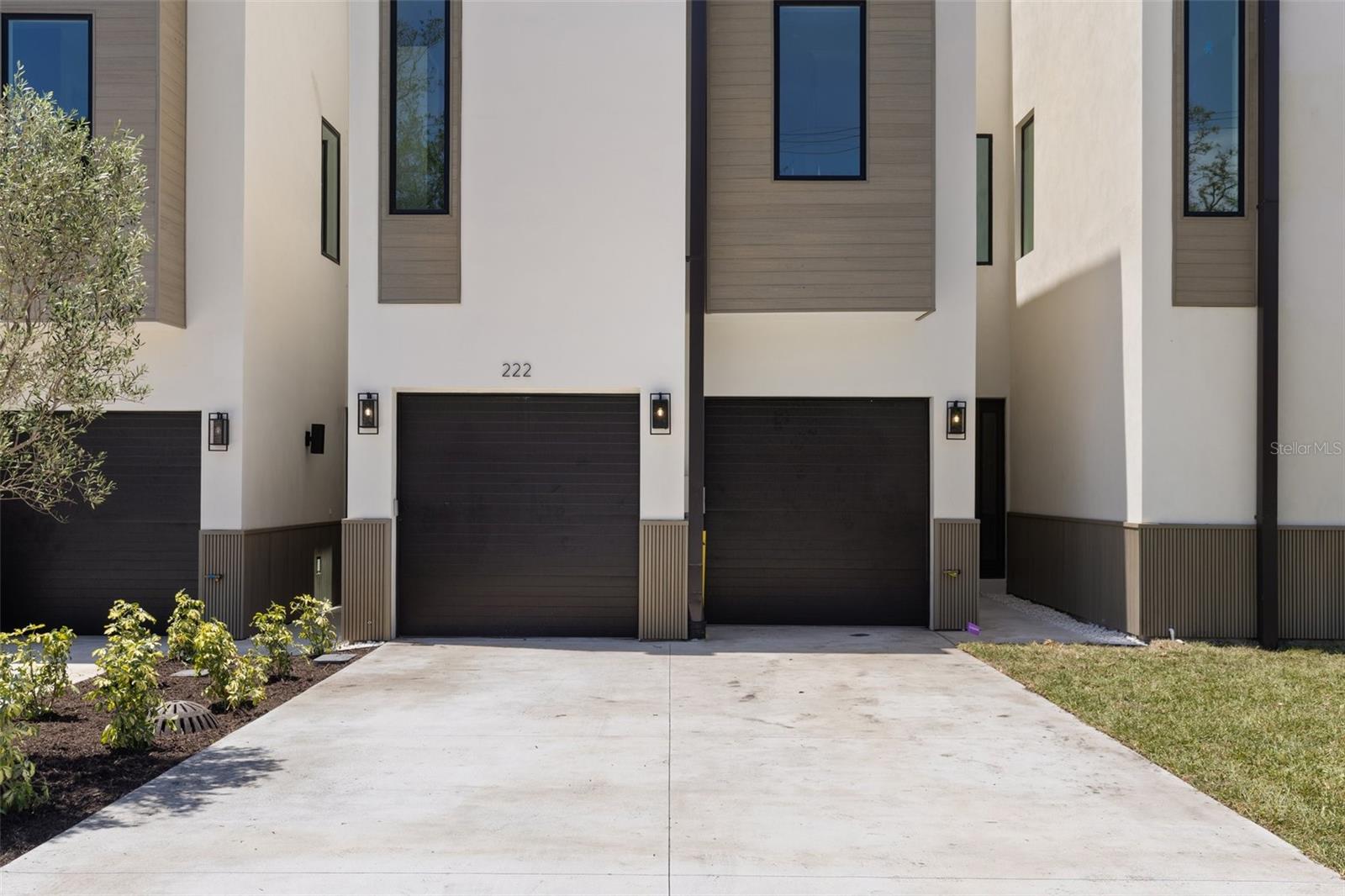 222 N HESPERIDES STREET