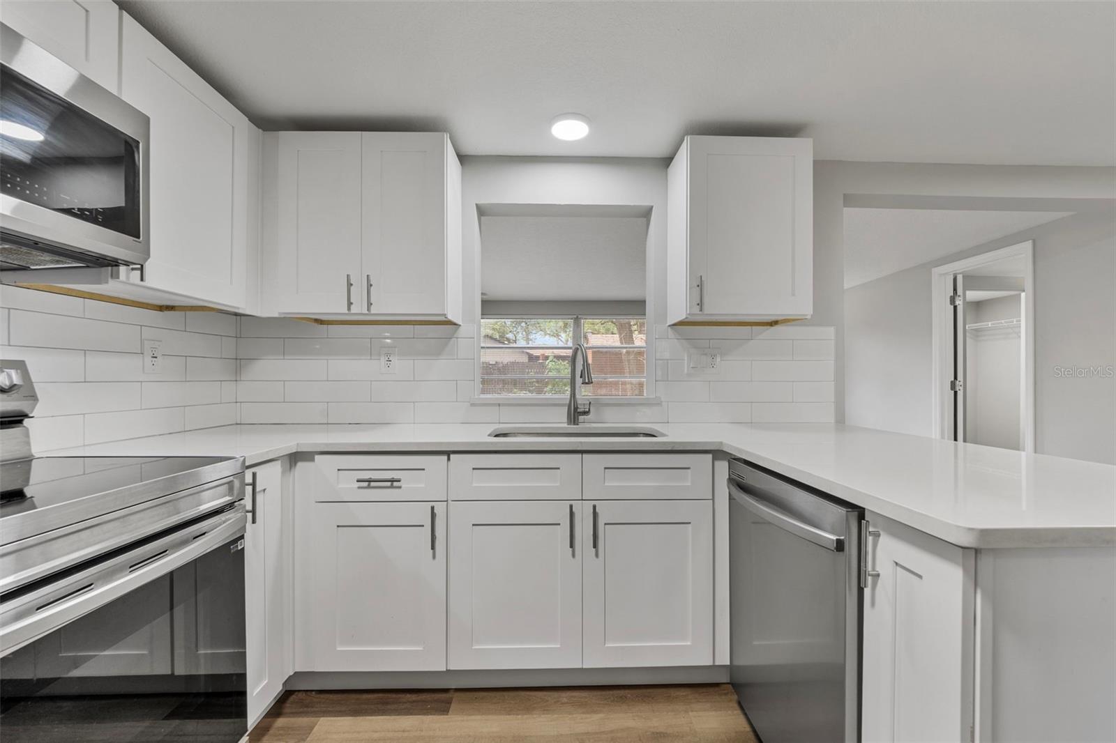 GULF COAST ESTATES - Residential