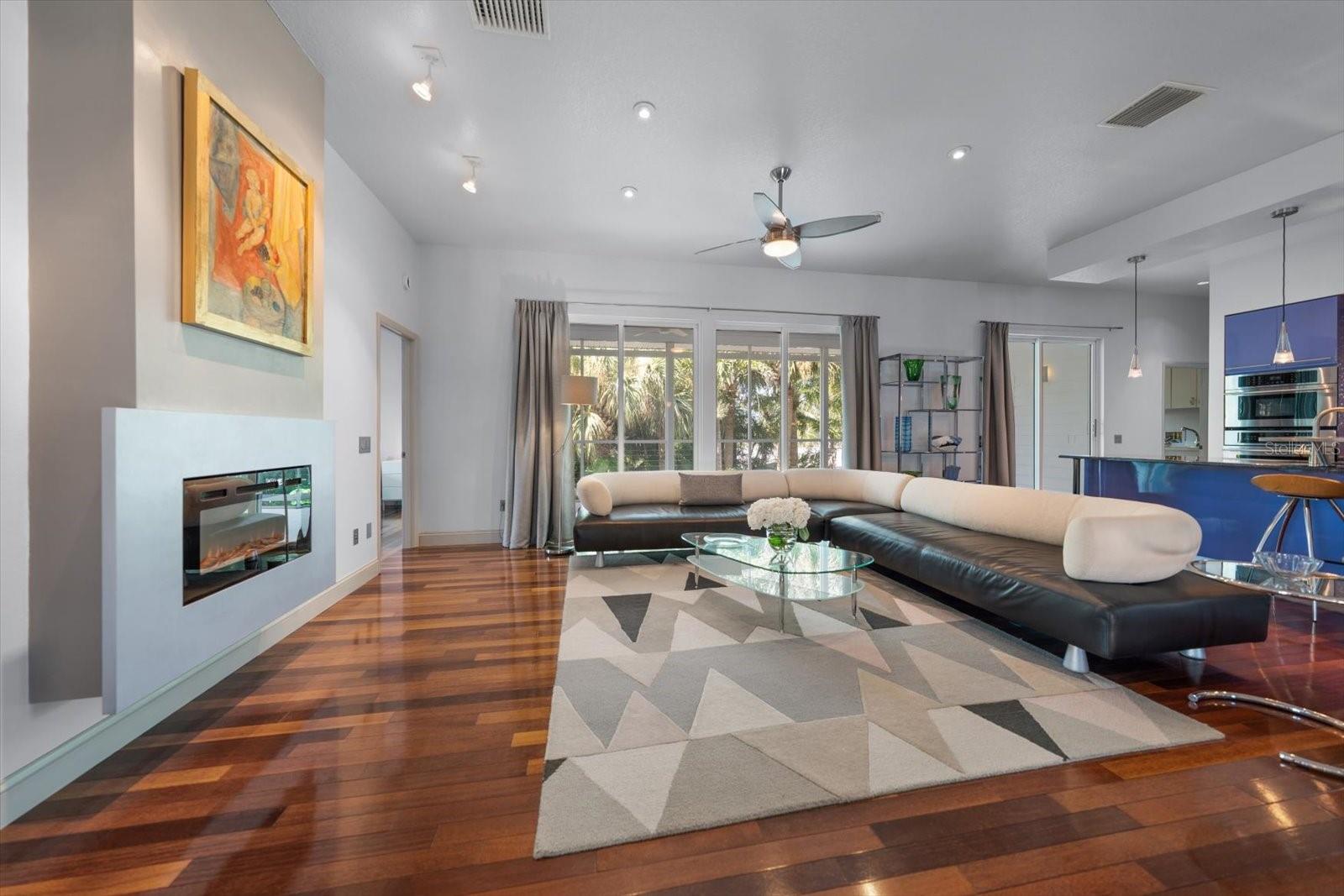 114 13TH STREET