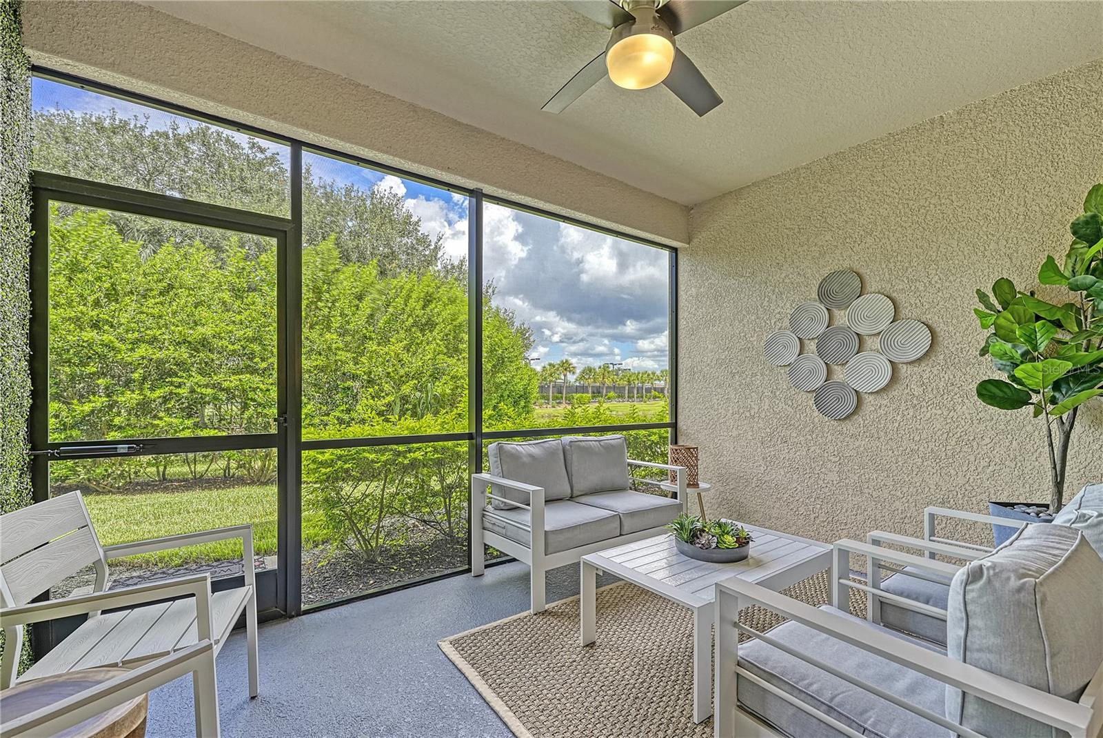GARDEN HOMES/ESPLANDE PALMER R - Residential Lease