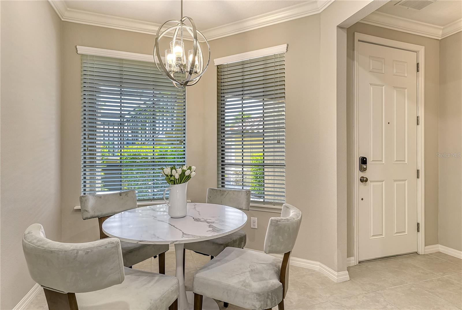 GARDEN HOMES/ESPLANDE PALMER R - Residential Lease
