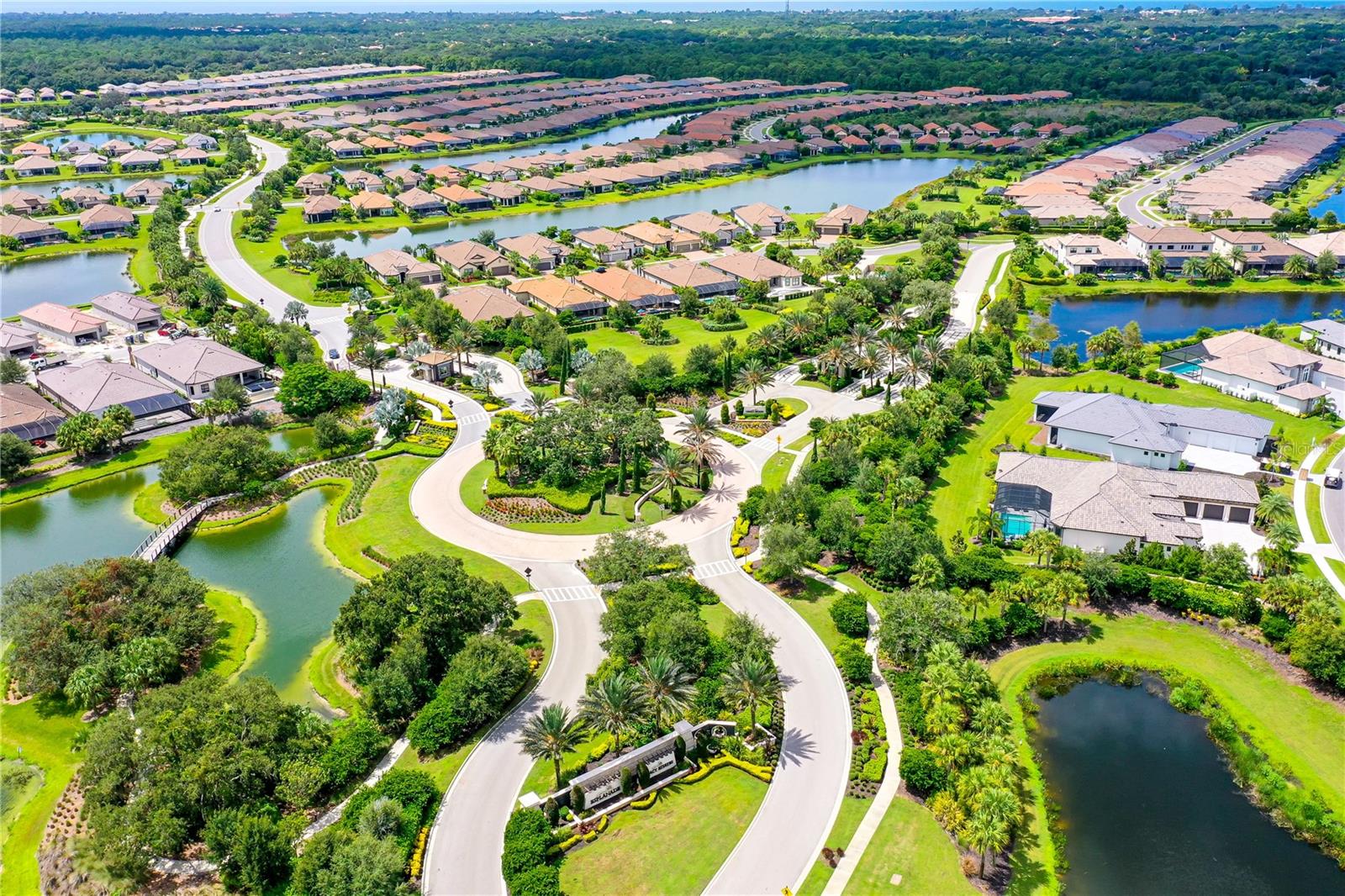 GARDEN HOMES/ESPLANDE PALMER R - Residential Lease