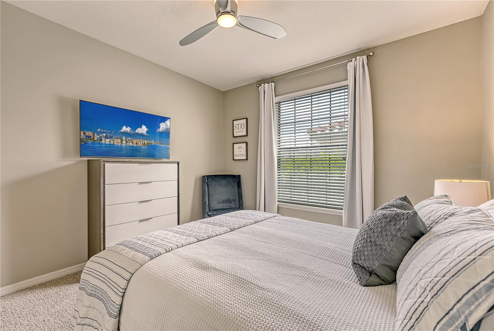 GARDEN HOMES/ESPLANDE PALMER R - Residential Lease