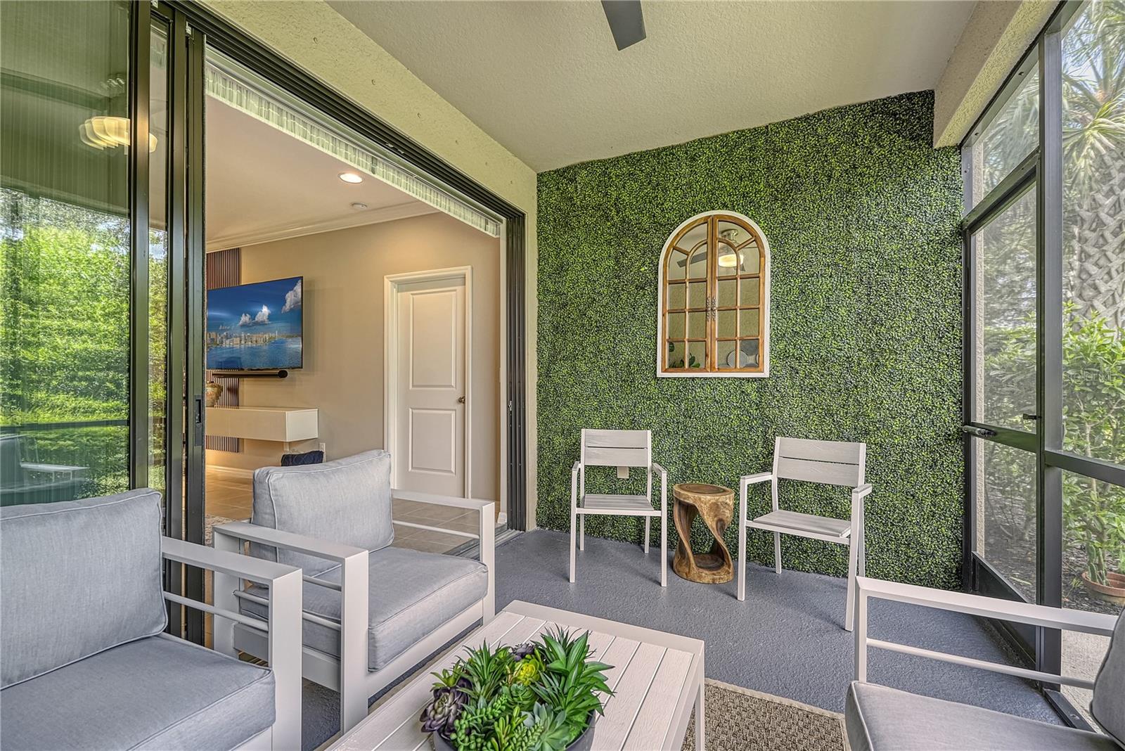 GARDEN HOMES/ESPLANDE PALMER R - Residential Lease