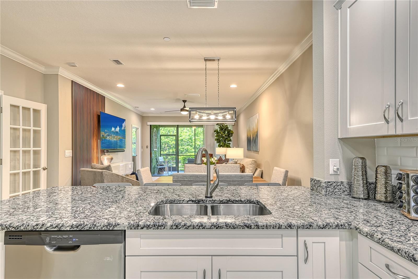 GARDEN HOMES/ESPLANDE PALMER R - Residential Lease