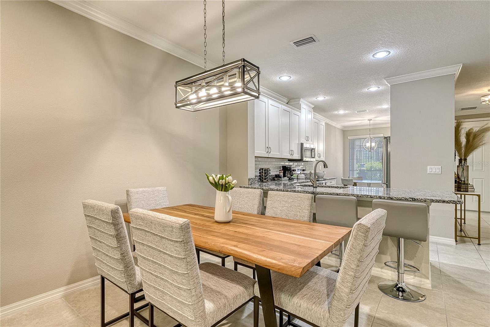 GARDEN HOMES/ESPLANDE PALMER R - Residential Lease