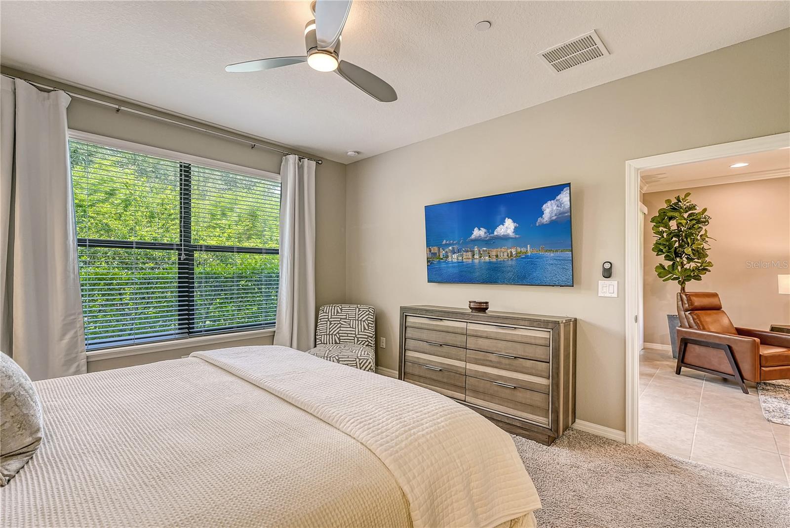 GARDEN HOMES/ESPLANDE PALMER R - Residential Lease