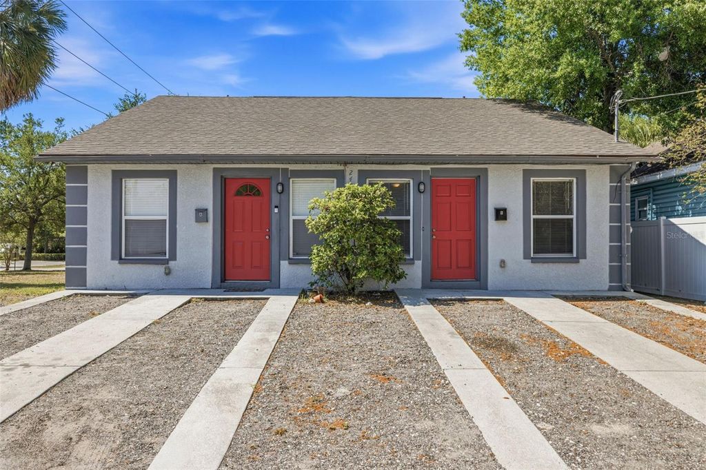 Photo of 2421 E 17th Avenue, Tampa, FL 33605 (MLS # TB8501862)