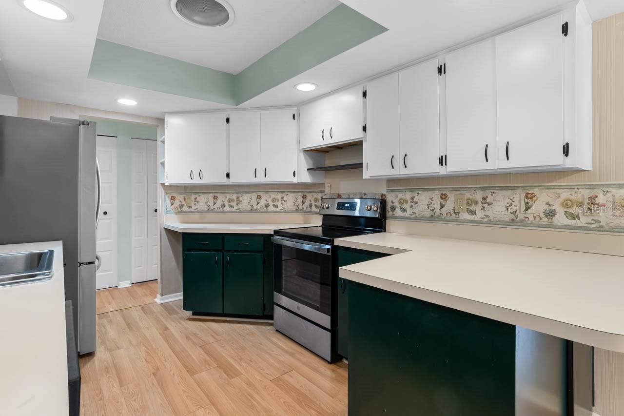 HIGHGATE F CONDO - Residential