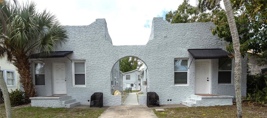 Photo of 618 25th Street W, Bradenton, FL 34205 (MLS # TB8491128)