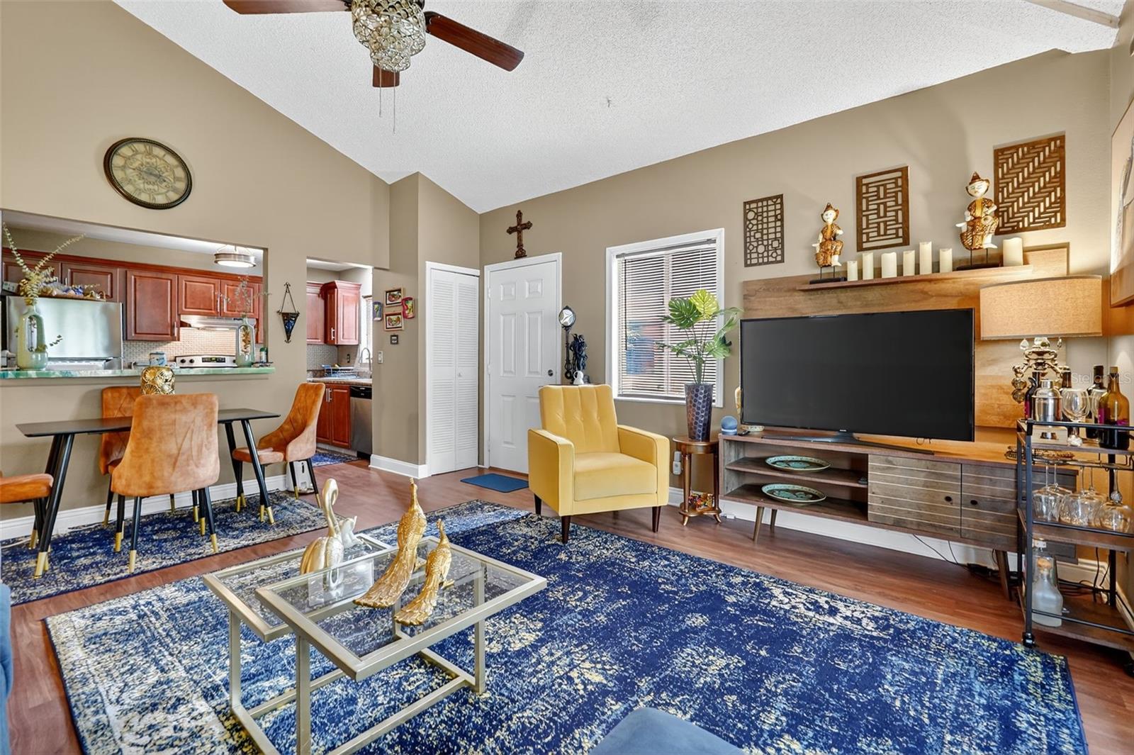 EASTWOOD SHORES 6 - Residential Lease