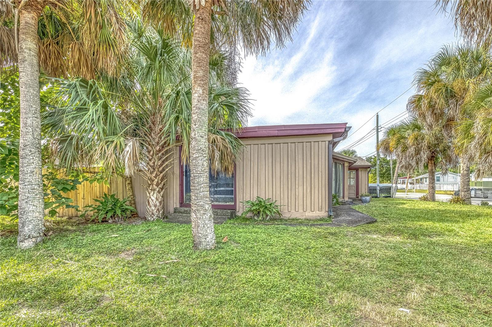 GRAPLELAND PARK - Residential