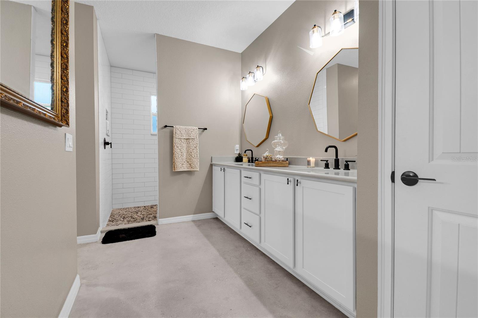 BAY LAKE RANCH UNIT 1 - Residential