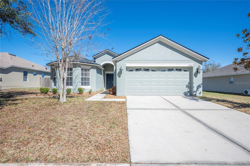 Photo of 2439 Hamlet Circle, Lakeland, FL 33810 (MLS # L4959675)