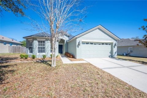Photo of 2439 Hamlet Circle, Lakeland, FL 33810 (MLS # L4959675)