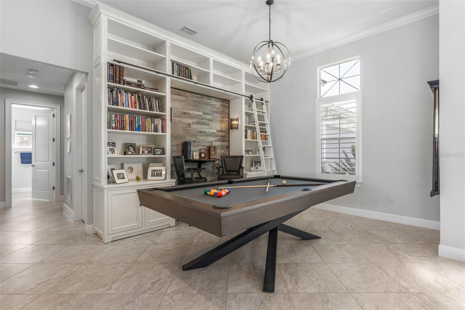 ISLAND ESTATES SUB - Residential