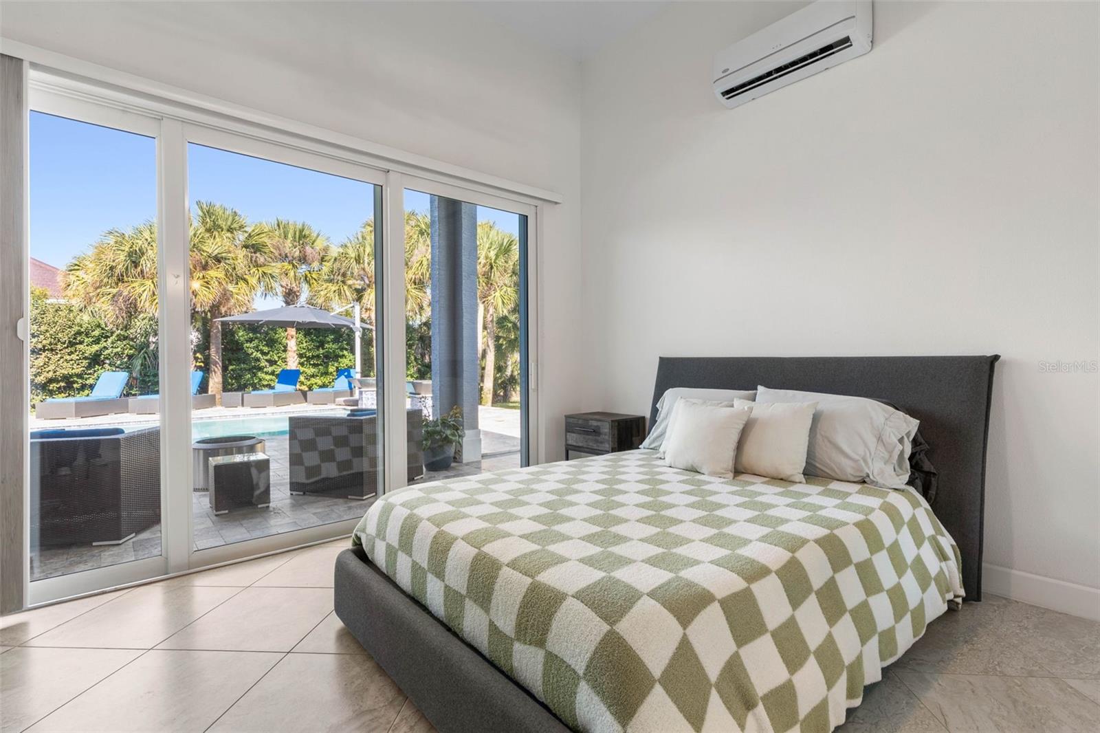 ISLAND ESTATES SUB - Residential