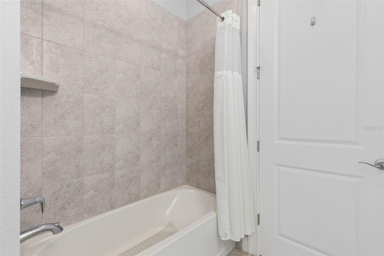 ISLAND ESTATES SUB - Residential