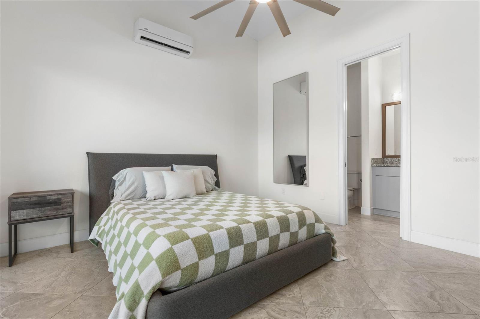 ISLAND ESTATES SUB - Residential