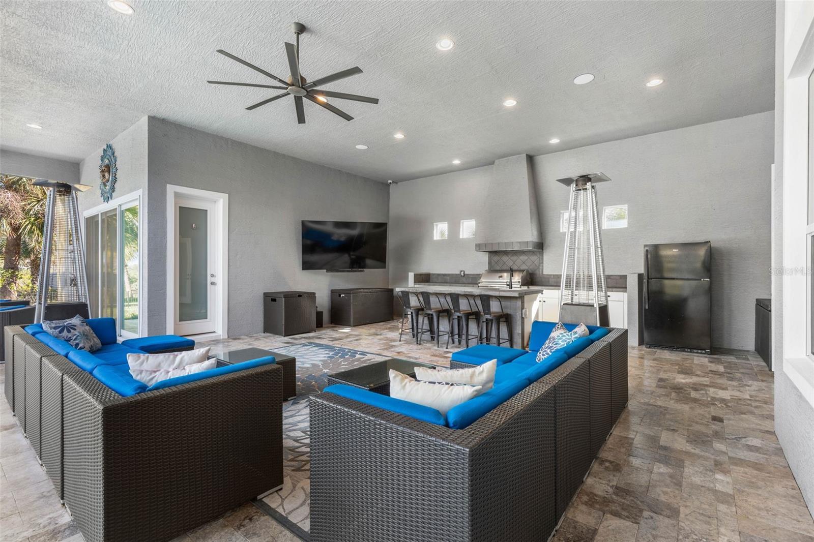 ISLAND ESTATES SUB - Residential