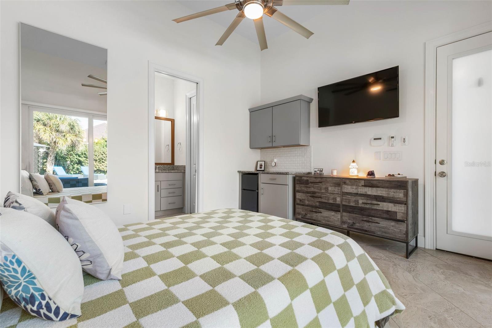 ISLAND ESTATES SUB - Residential