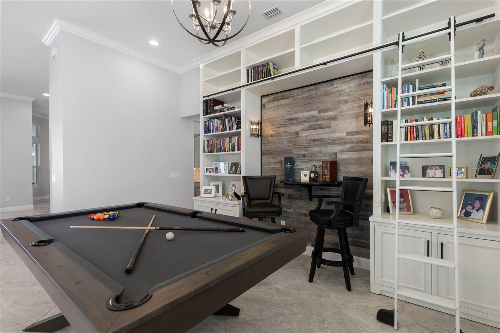 ISLAND ESTATES SUB - Residential