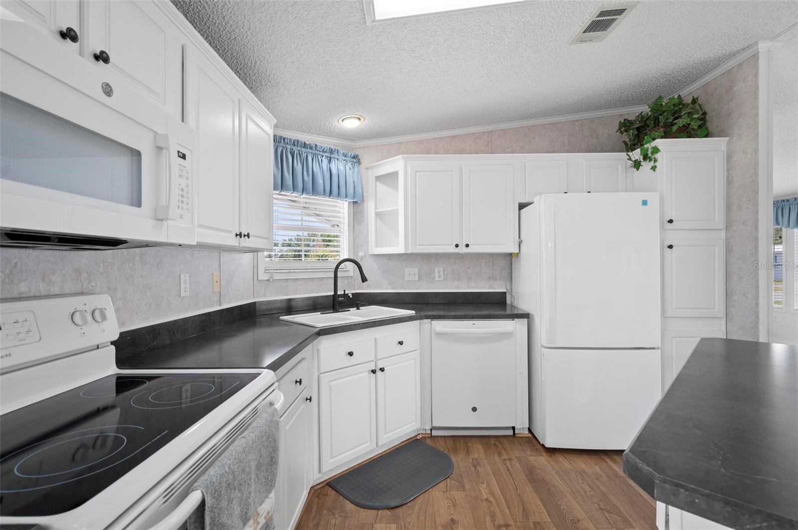1000 KINGS HIGHWAY 224