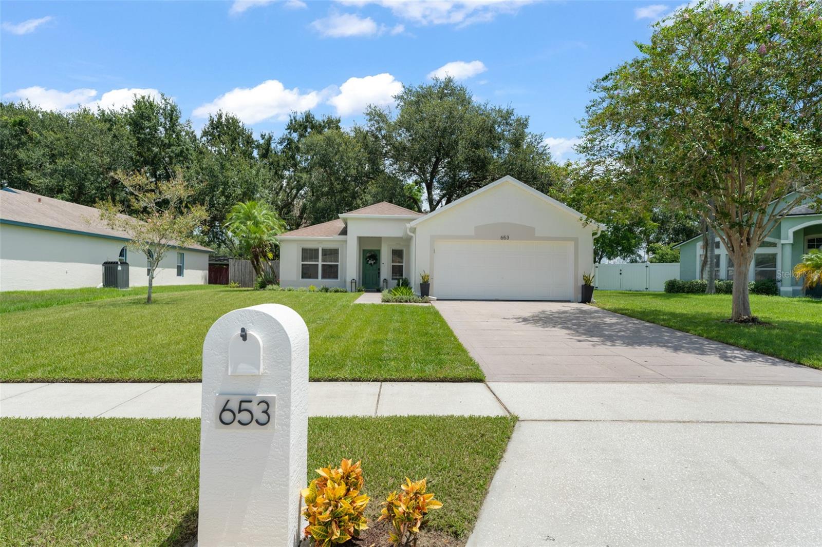 Discover this beautifully updated 3-bedroom, 2-bathroom home in Winter Garden, FL, offering a desirable split floor plan and exceptional use of space. Recent upgrades include remodeled bathrooms, new sink and kitchen countertops, fresh exterior paint, newer roof, newer HVAC, and no carpet for easy maintenance.
Just blocks from downtown Winter Garden’s dining, shopping, and award-winning farmers market. Located in the sought-after Golf Cart District, this home offers the perfect blend of charm and convenience with a low HOA. Hop on the West Orange Trail minutes from your doorstep, perfect for a morning run or bike ride or afternoon stroll enjoying the beautiful Florida scenery West Orange County has to offer.
Whether you’re relaxing at home, exploring local boutiques and restaurants, or cruising to the farmers market on your golf cart, this move-in ready property puts you in the heart of one of Central Florida’s most vibrant communities.
