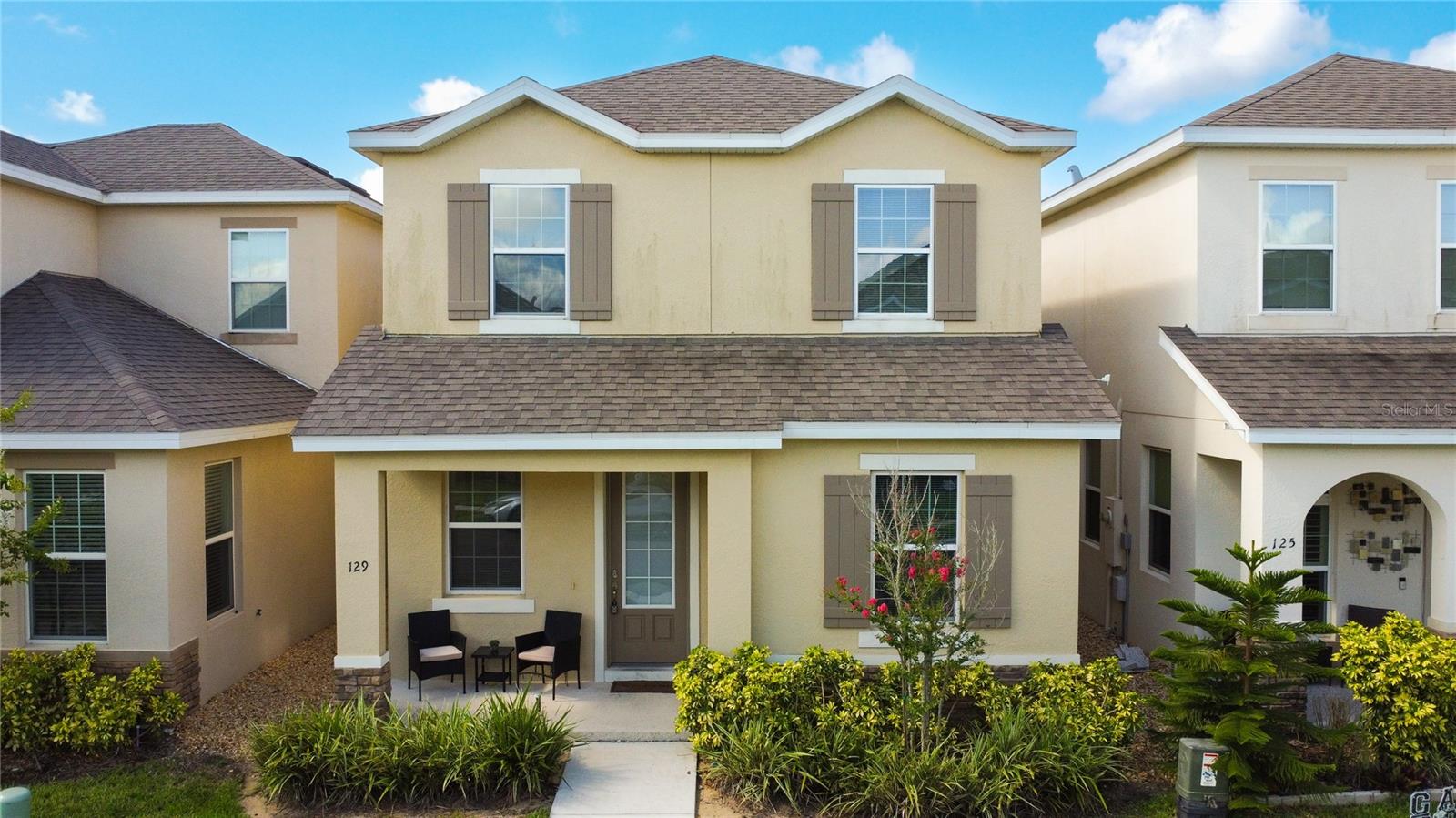 Discover the space and comfort you've been looking for in this well-appointed 5-bedroom, 3-bathroom home located in Davenport, Florida. With a smart and versatile layout, there’s room for everyone — including a convenient downstairs bedroom that’s ideal for guests, extended family, or anyone who prefers single-level access. Each room offers privacy and flexibility, whether you’re setting up home offices, hobby spaces, or simply enjoying the luxury of personal space.
This home is just minutes from US-27, major shopping centers, restaurants, and all the essentials — offering both convenience and a prime location.
Special Move-In Offer: Qualified applicants who move in by August will only need first month’s rent and a security deposit to get started!