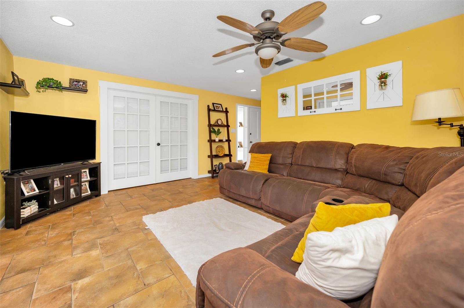 DUNEDIN ISLES COUNTRY CLUB SEC A - Residential