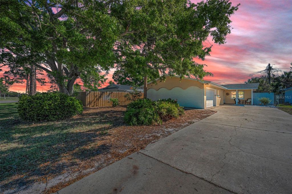 Photo of 2053 Jefferson Avenue, Dunedin, FL 34698 (MLS # TB8477991)