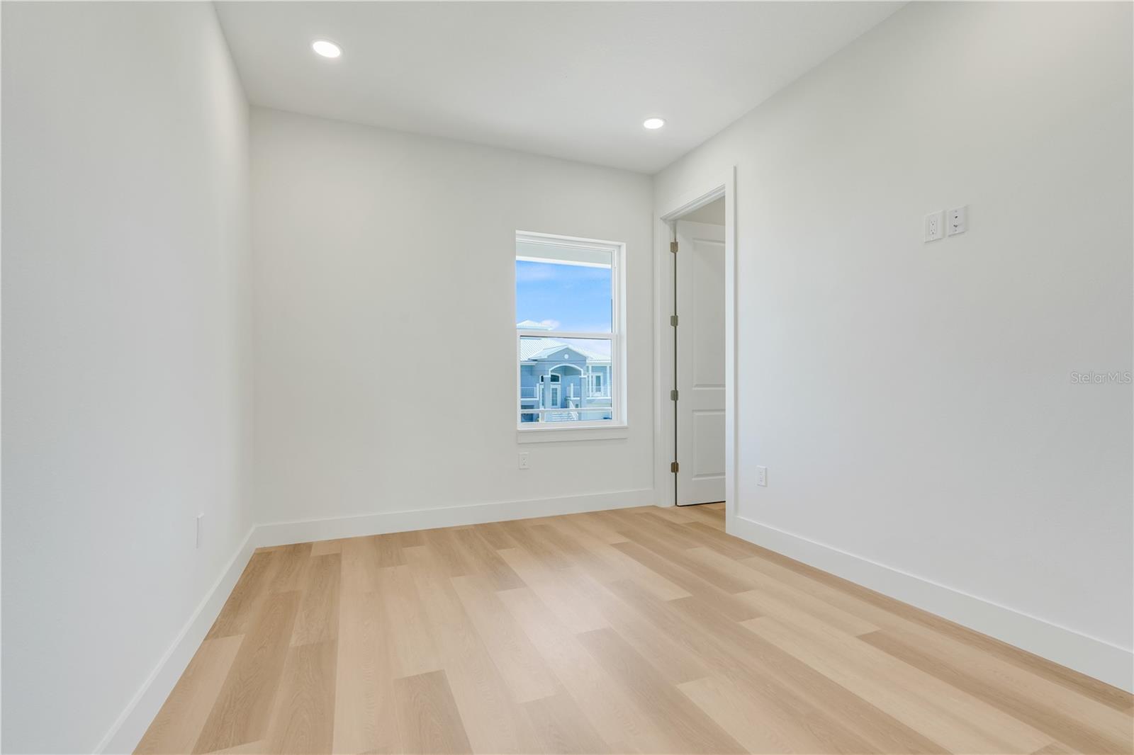 HERNANDO BEACH - Residential