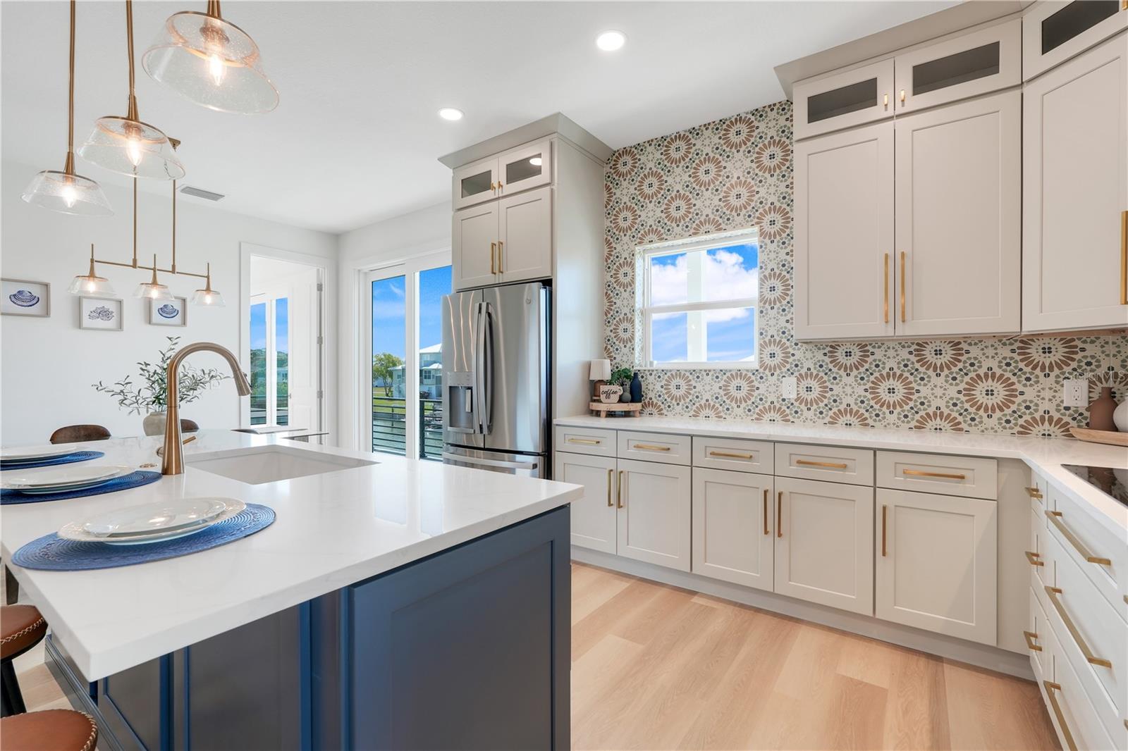 HERNANDO BEACH - Residential