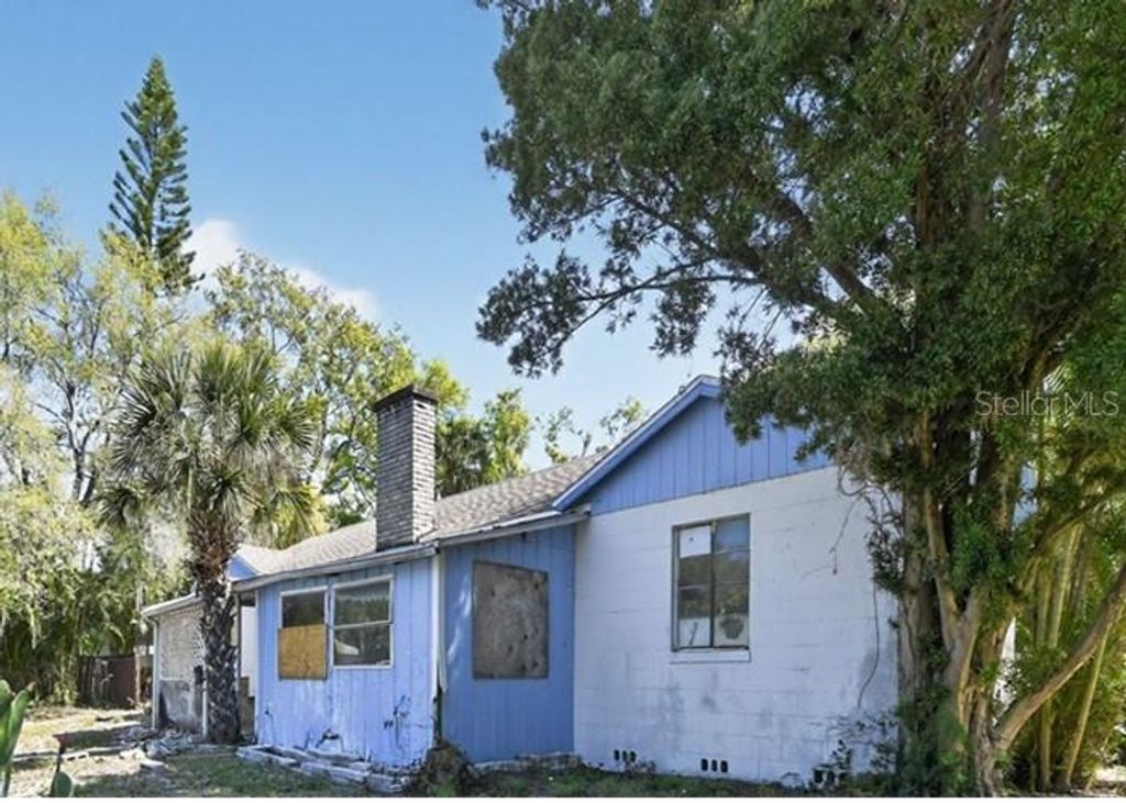 Photo of 617 32nd St St W, Bradenton,, FL 34205 (MLS # O6381660)