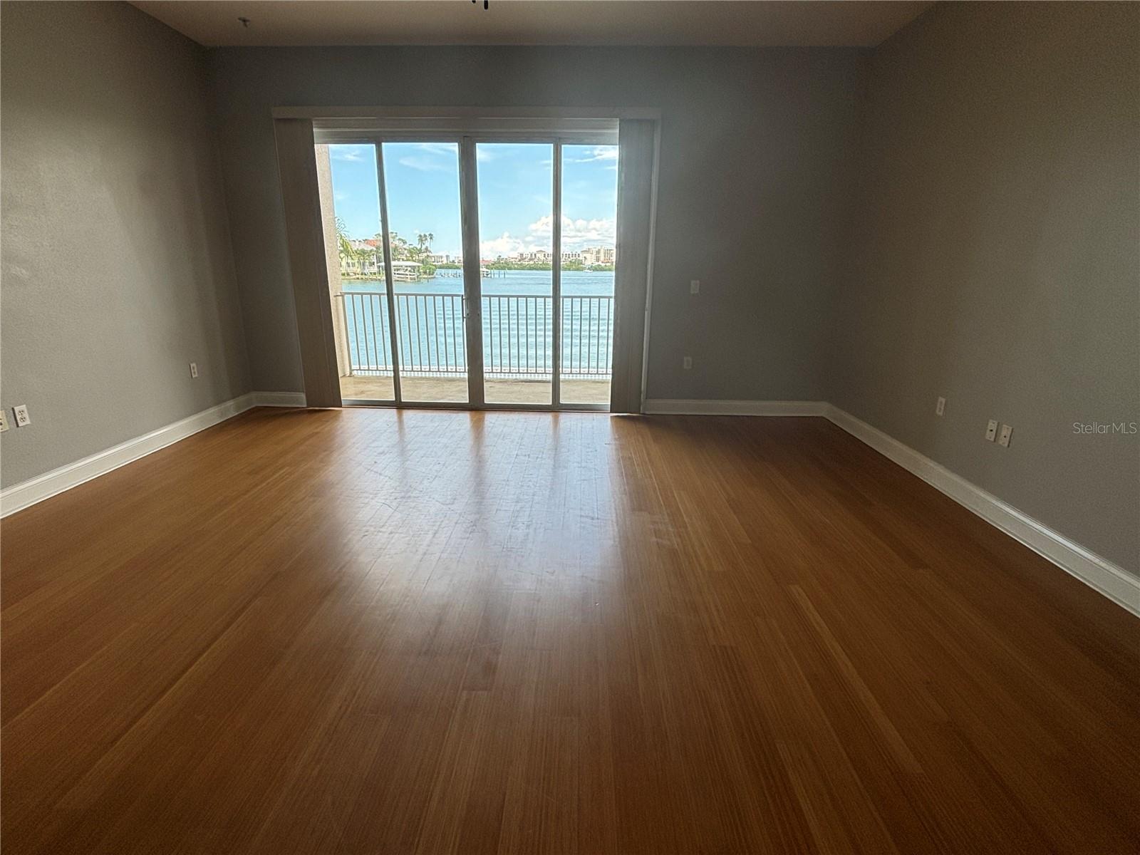 BRIGHTWATER TWNHMS - Residential Lease