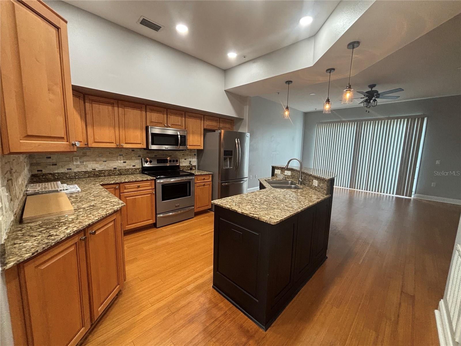 BRIGHTWATER TWNHMS - Residential Lease