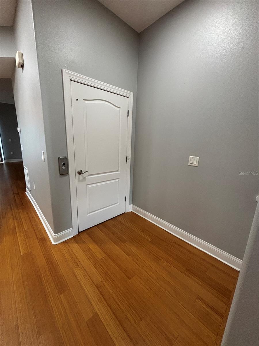 BRIGHTWATER TWNHMS - Residential Lease