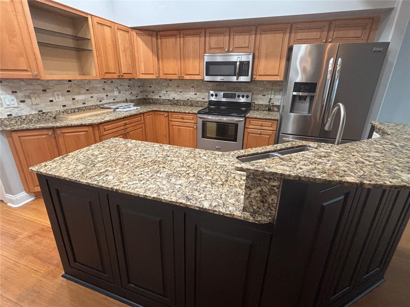 BRIGHTWATER TWNHMS - Residential Lease