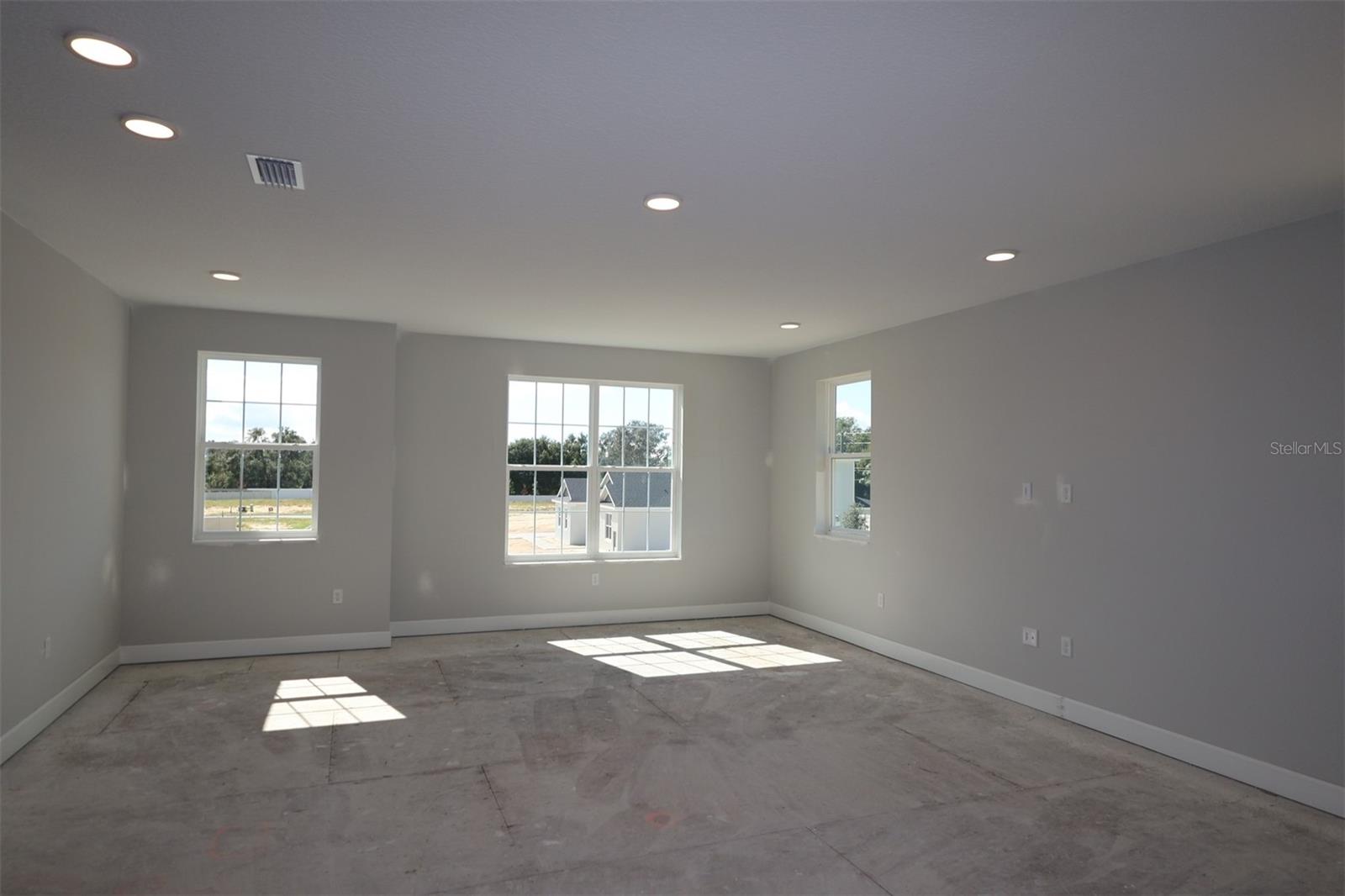 WILLOW RUN - Residential