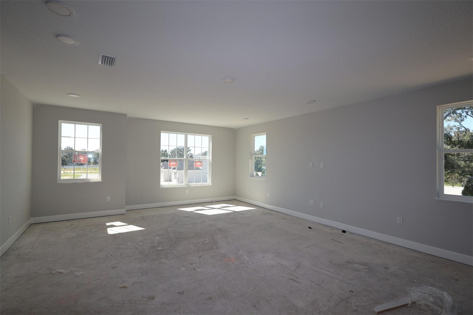 WILLOW RUN - Residential