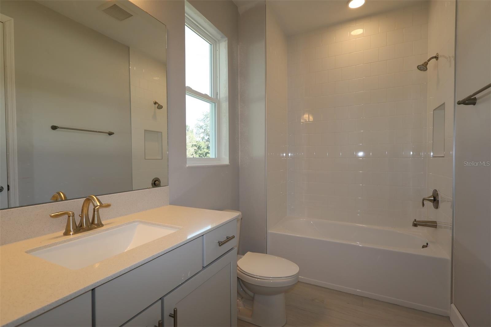 WILLOW RUN - Residential