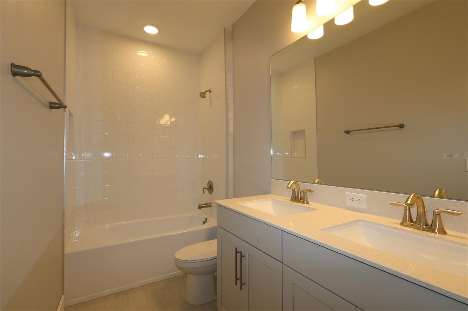 WILLOW RUN - Residential