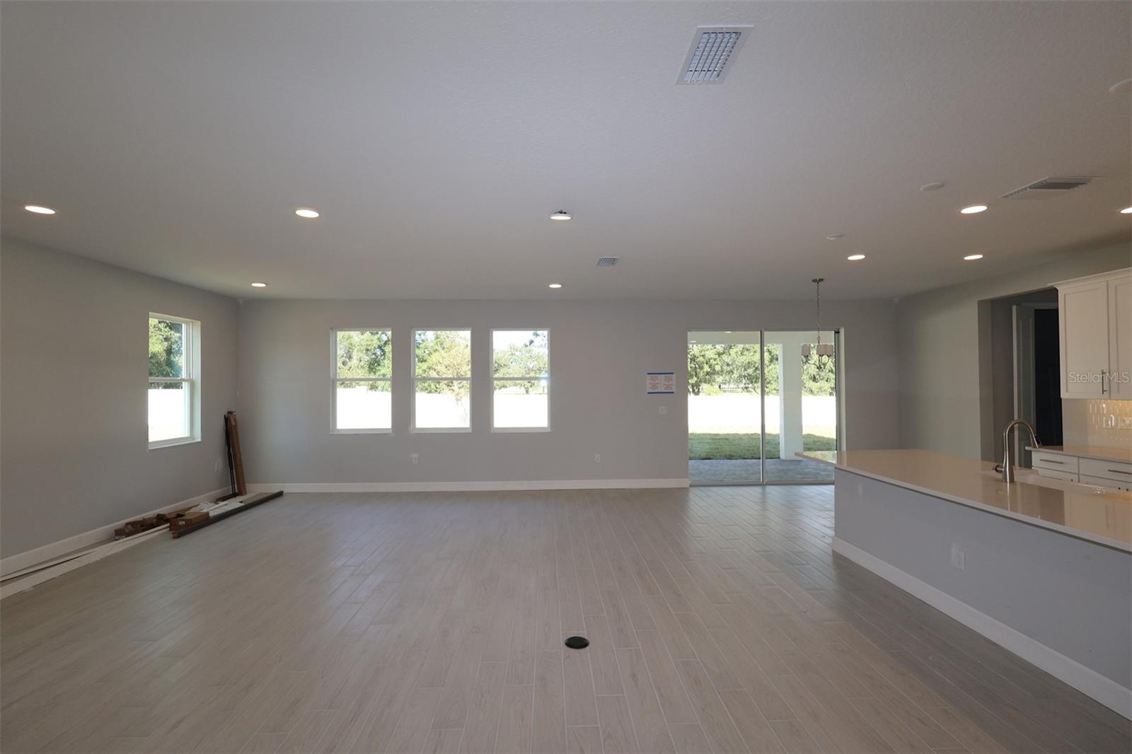 WILLOW RUN - Residential