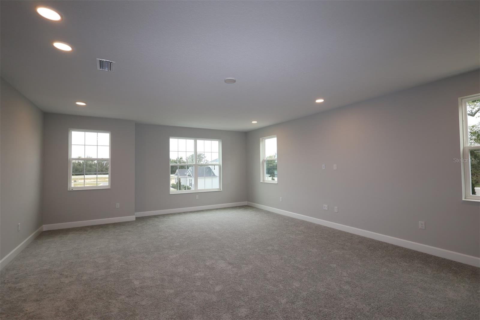 WILLOW RUN - Residential